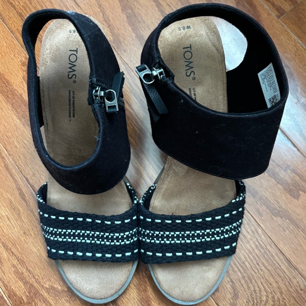 TOMS Women's Black Sandals